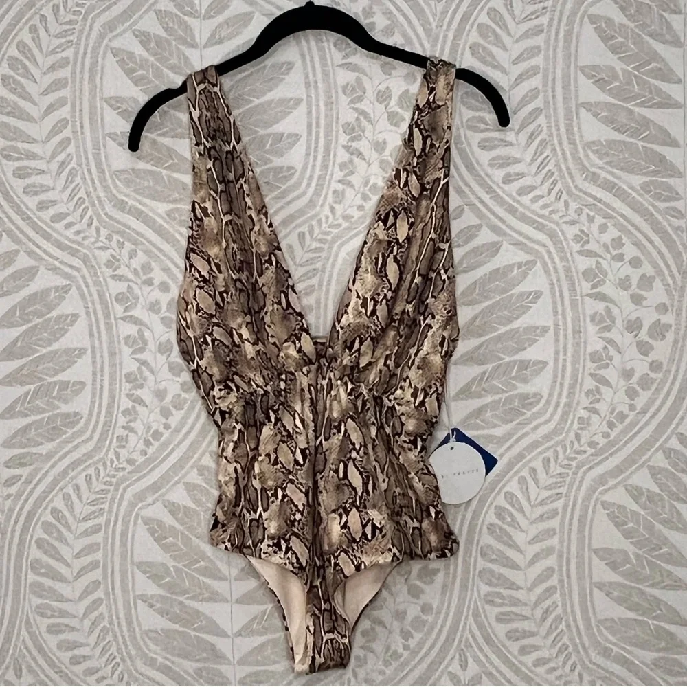 NWT TORI PRAVER Plunge Neckline One-piece - Picture 5 of 10